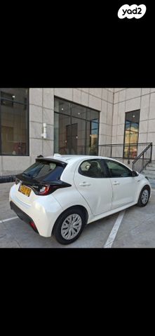 טויוטה יאריס