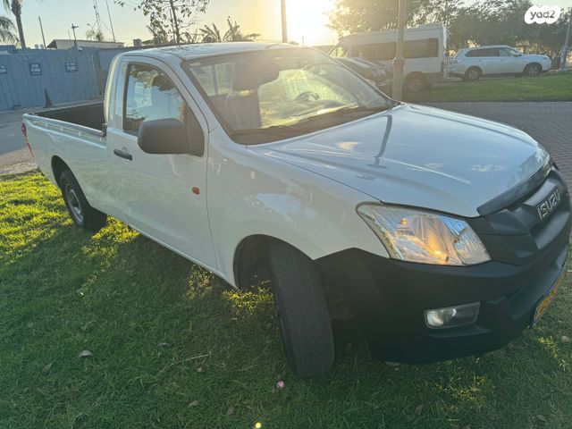 איסוזו די-מקס