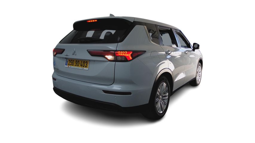 מיצובישי אאוטלנדר