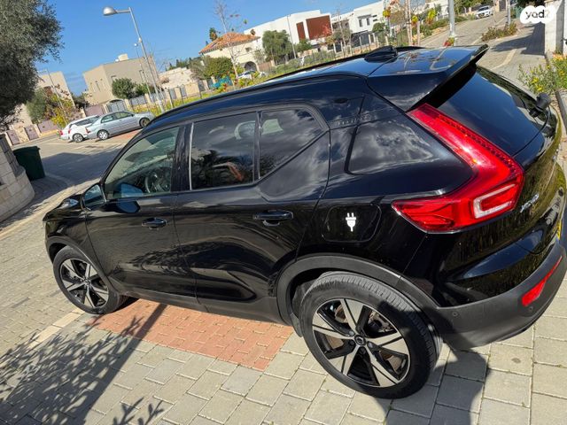 וולוו XC40