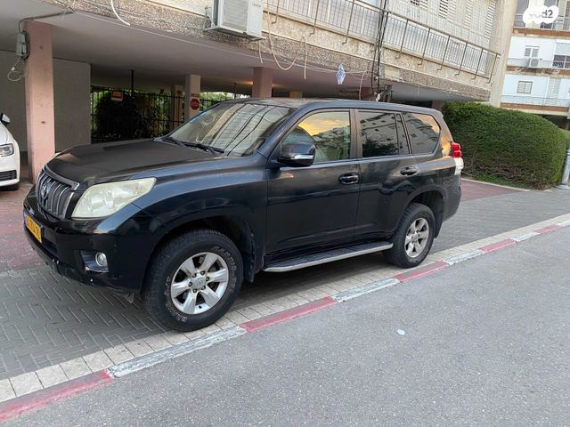 טויוטה לנד קרוזר