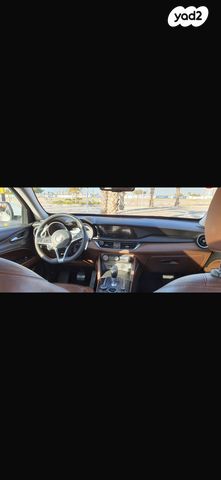 אלפא רומיאו סטלביו