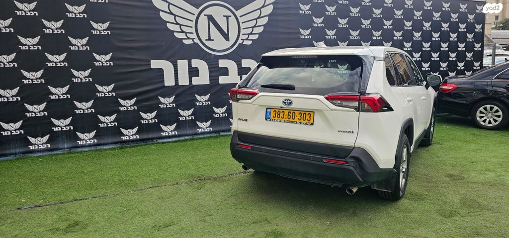 טויוטה RAV4