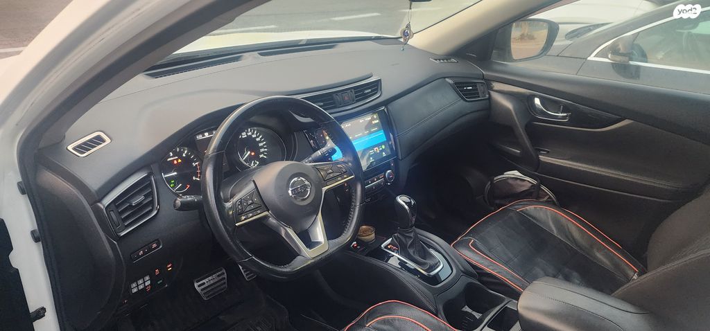 ניסאן אקס טרייל