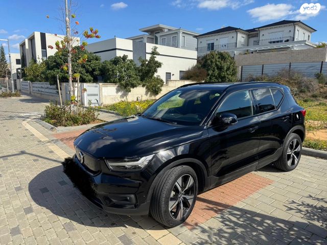 מודעת רכב וולוו XC40