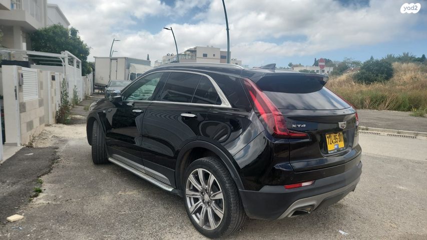 קאדילק XT4