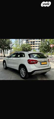 מרצדס-בנץ GLA