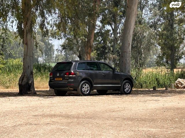 מודעת רכב פולקסווגן טוארג