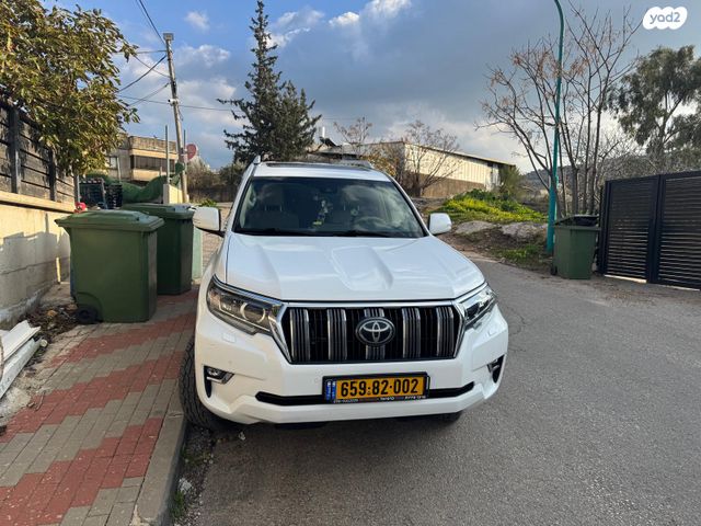 טויוטה לנד קרוזר