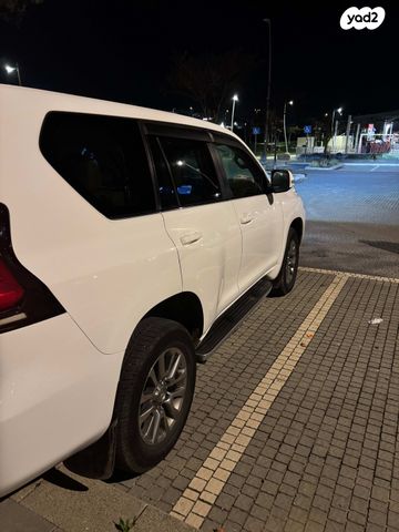 טויוטה לנד קרוזר