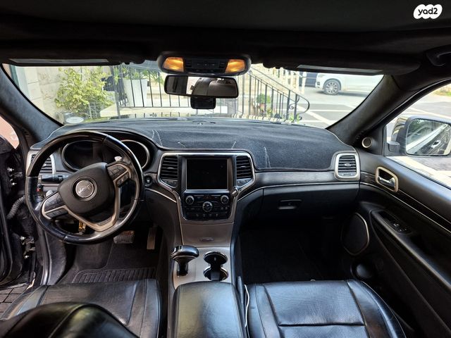 מודעת רכב ג'יפ גרנד צ'ירוקי