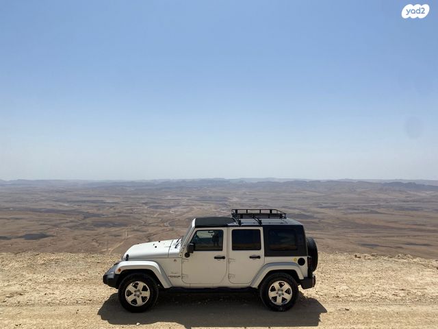 מודעת רכב ג'יפ רנגלר