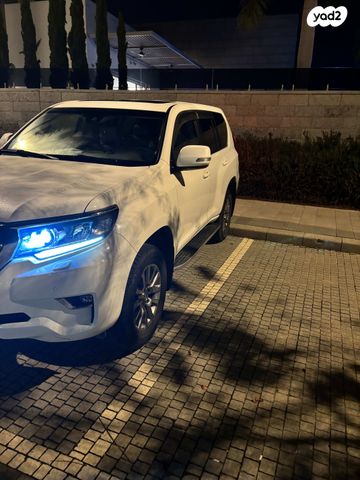 טויוטה לנד קרוזר