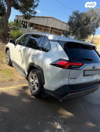 מודעת רכב טויוטה RAV4
