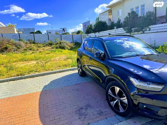 וולוו XC40
