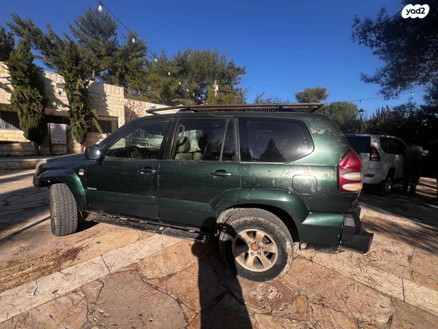 טויוטה לנד קרוזר