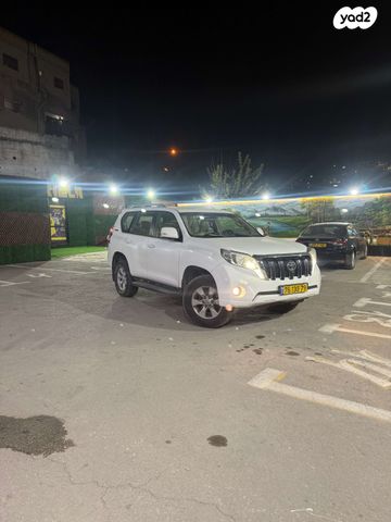 טויוטה לנד קרוזר