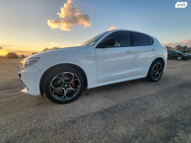 מודעת רכב אלפא רומיאו סטלביו