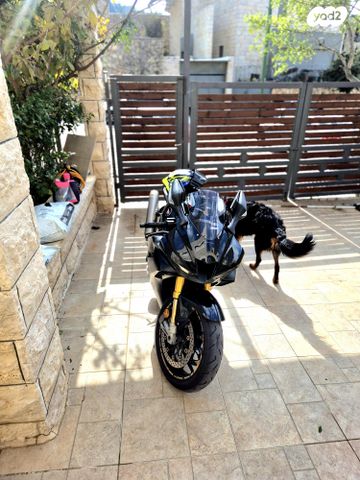 מודעת רכב הונדה CBR1000RR