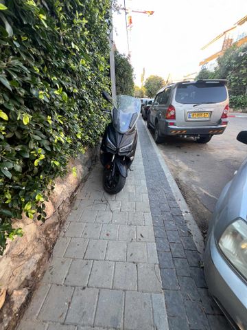 מודעת רכב סאן יאנג ג'וי-מקס Z-300