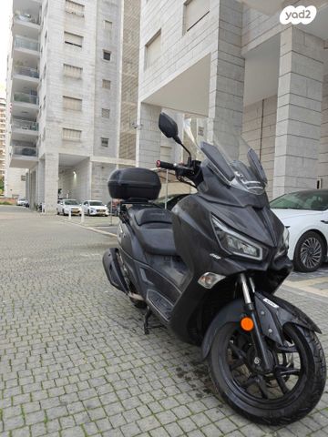 מודעת רכב סאן יאנג ג'וי-מקס Z-250