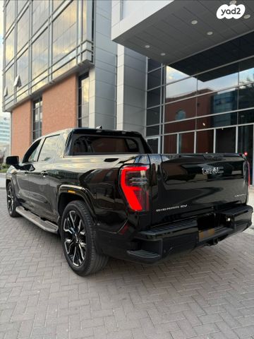 ג'י.אם.סי סיירה EV  