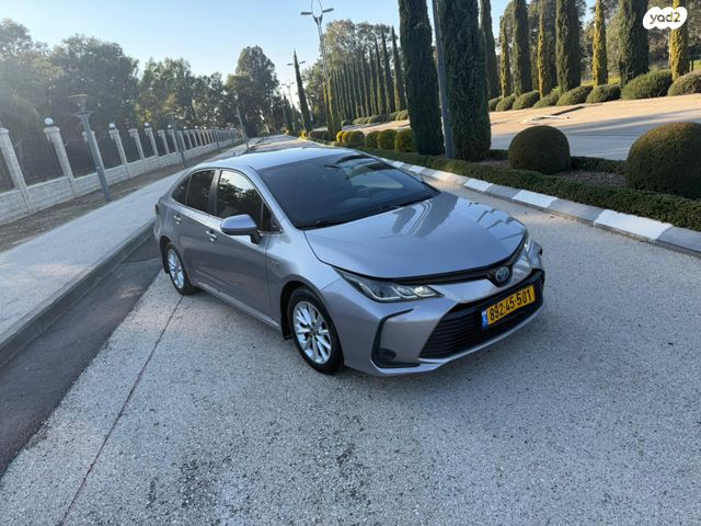 טויוטה קורולה
