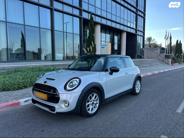 מודעת רכב מיני קופר