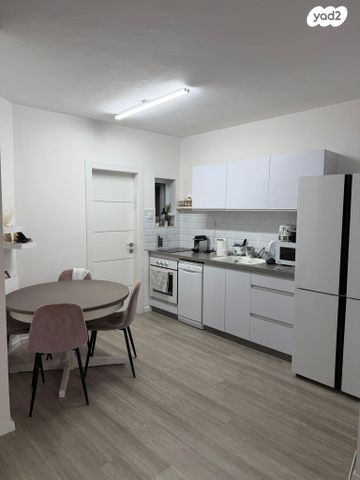 ראובן ארזי 17