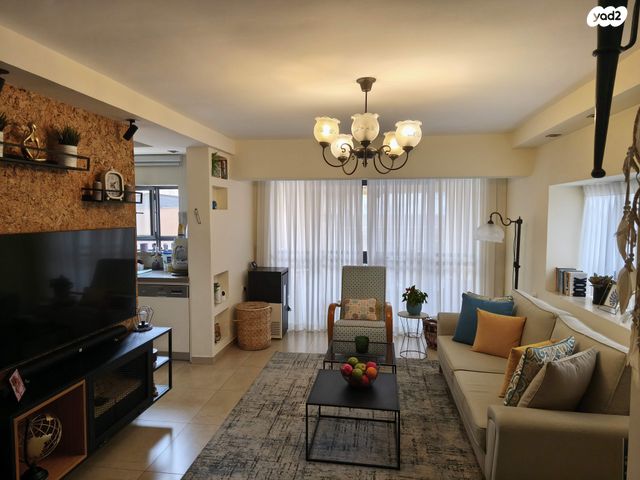 דרך הנחשונים 104