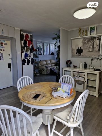 כ"ט בנובמבר 10