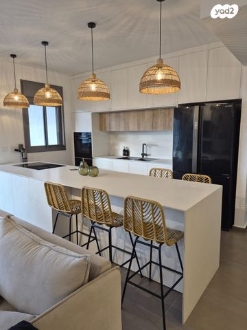 דירה, דרך הפארק 18, קרית השרון, נתניה