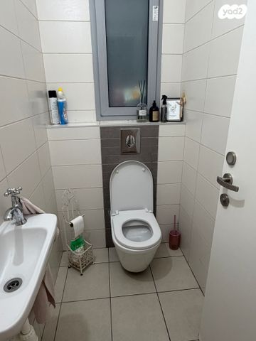 דירה, פרופ' אפרים קציר 22, רחובות המדע, רחובות