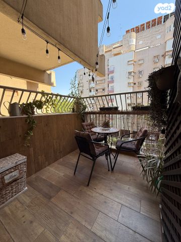 דירה, יהושע רבינוביץ 44, בן גוריון, חולון