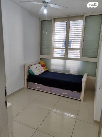 דירה, מטולה 20, נווה רם, שיכון מזרחי, רמת גן