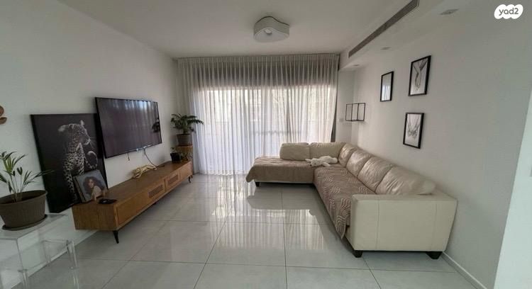 שושנת העמקים 41