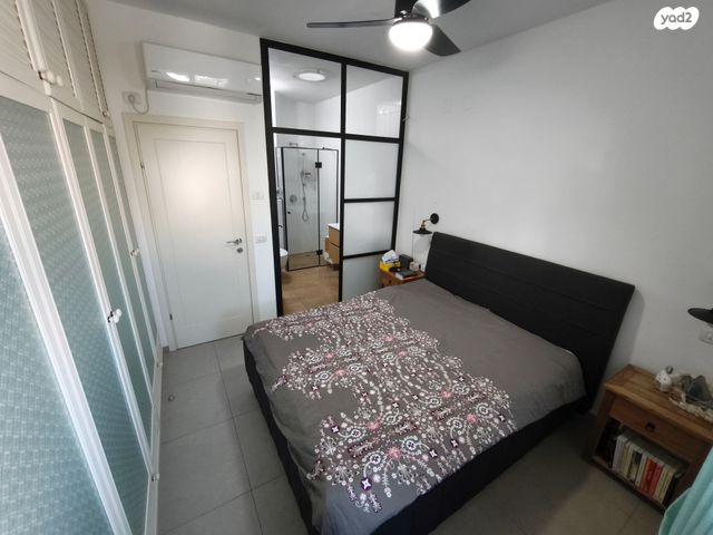 דו משפחתי, מרים בן פורת 14, האגרוף, עכו