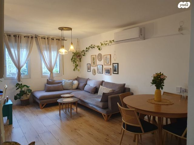 דירה, הצבר 215, גילה, ירושלים