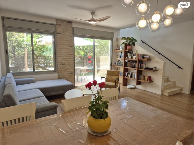 דו משפחתי, השעורה 42, זרעוניה, בנימינה גבעת עדה