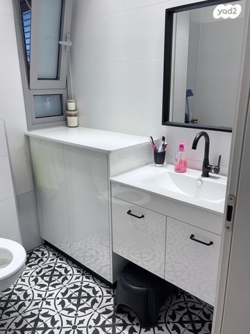 דירה, דרך העצמאות 33, ליבת העיר, יהוד מונוסון