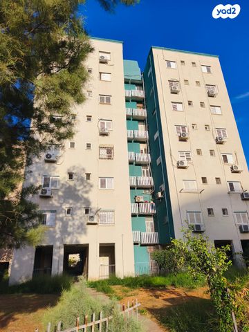 דירה, שדרות פנחס לבון 8, קרית נורדאו, נתניה