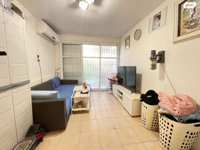 דירת גן, הרב ניסנבאום 1, אזור תעשיה, בת ים