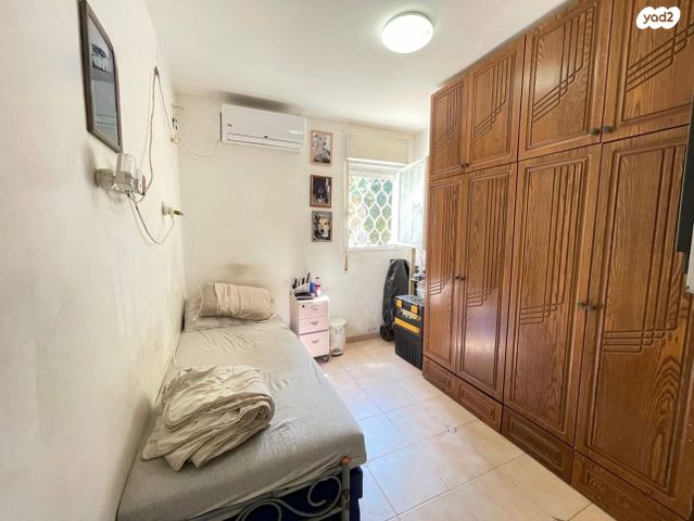 דירת גן, הרב ניסנבאום 1, אזור תעשיה, בת ים