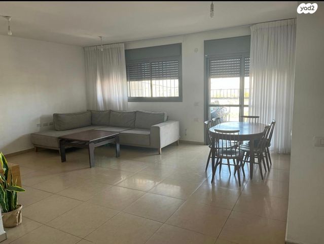 הרב זכריה מדאר 3