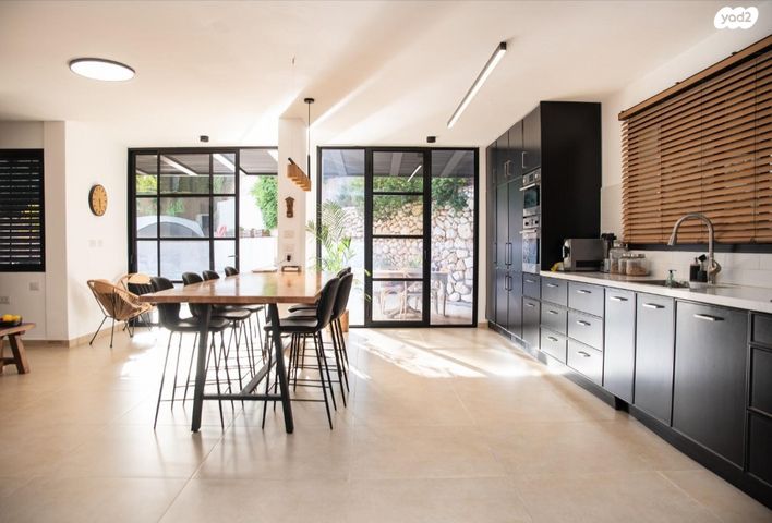 דו משפחתי, פינס 64, גבעת העיריות, גדרה