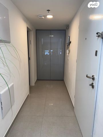 דירה, דרך לוי אשכול 101, שיכון רסקו, קרית אונו