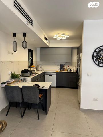 דירה, דרך לוי אשכול 101, שיכון רסקו, קרית אונו