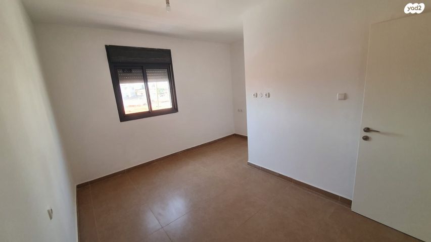 דירה, אורנה פורת 14, הרקפות, ראשון לציון