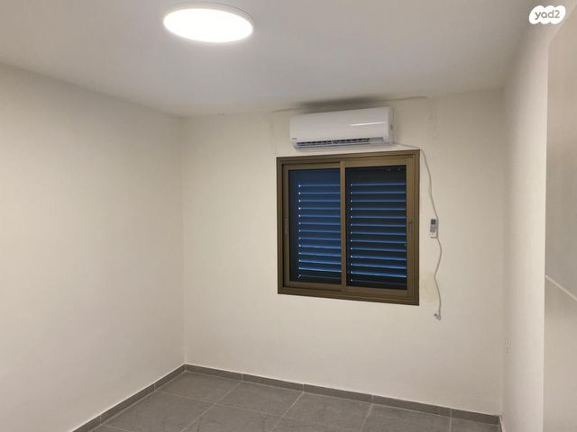 דירה, דבורה 1, רובע ג', אריאל