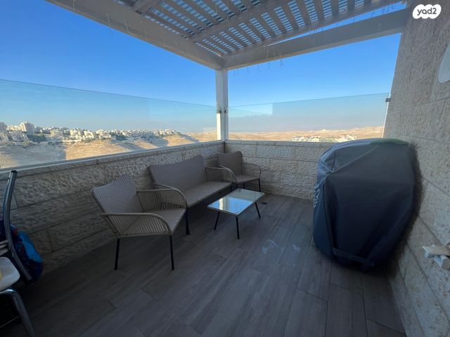 דירה, העירית 46, צמח השדה, מעלה אדומים